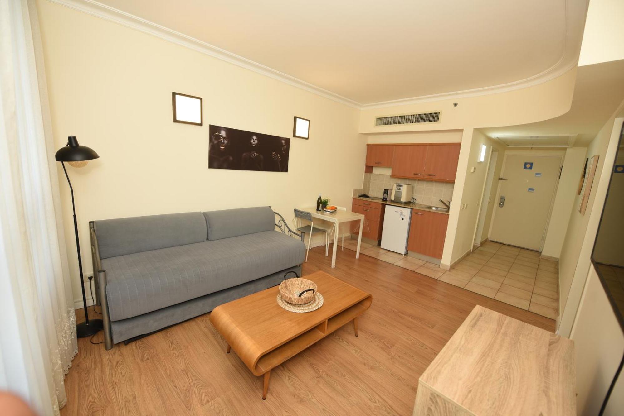 Haifa Almog Tower- "Blue Reef" Suite On The Sea المظهر الخارجي الصورة